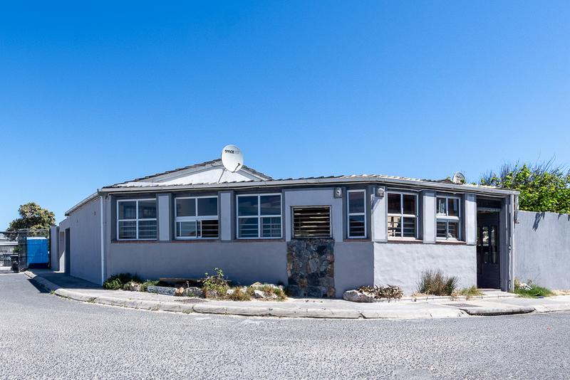 2 Bedroom Property for Sale in Portlands Western Cape